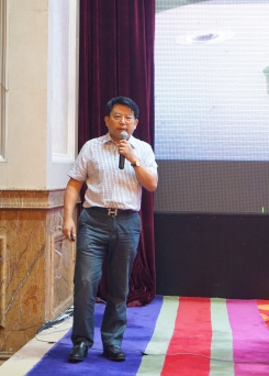 重慶聯(lián)盛建設(shè)項(xiàng)目管理有限公司董事長(zhǎng)雷開貴作做題報(bào)告