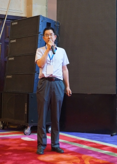 新疆昆侖工程監(jiān)理有限責(zé)任公司總工肖文軍做專題報(bào)告